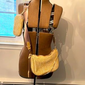 Crossbody gold handbag
